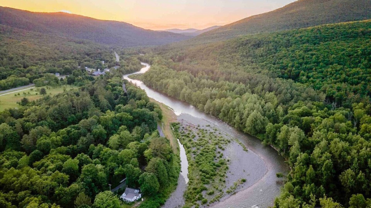 Mount Tremper House | Full Buyout · Scenic Waterfront Property w/Detached Cottage