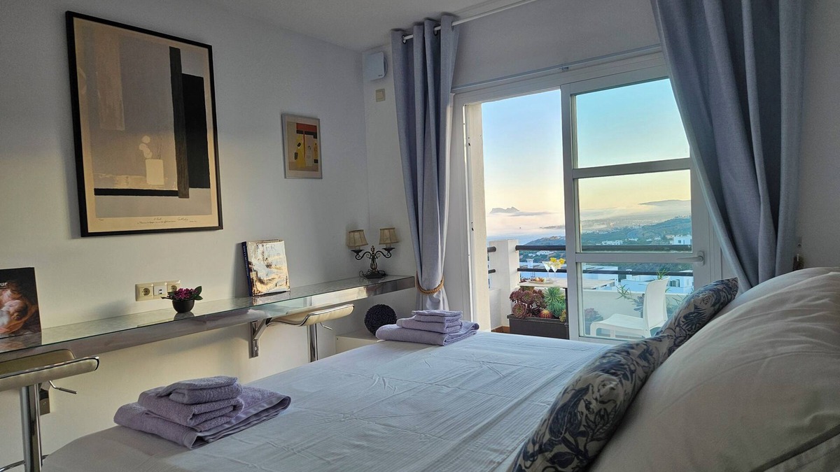 Manilva Villa | Full eyes sea view villa w. swimming pool, close to beach & golfs