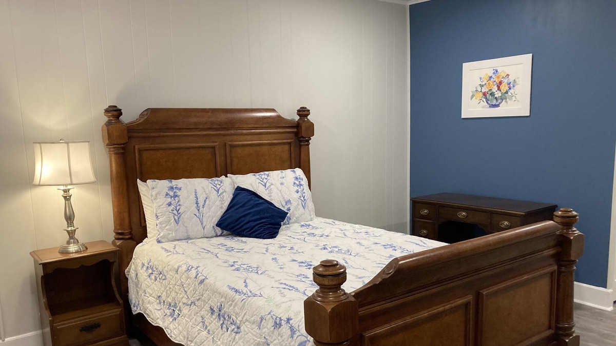 Reading Apartment | Full first floor apartment near West Reading and Alvernia University