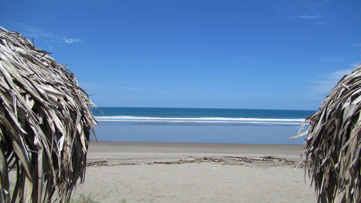 Puerto Cayo Apartment | Full, Furnished Apartment with an Ocean View