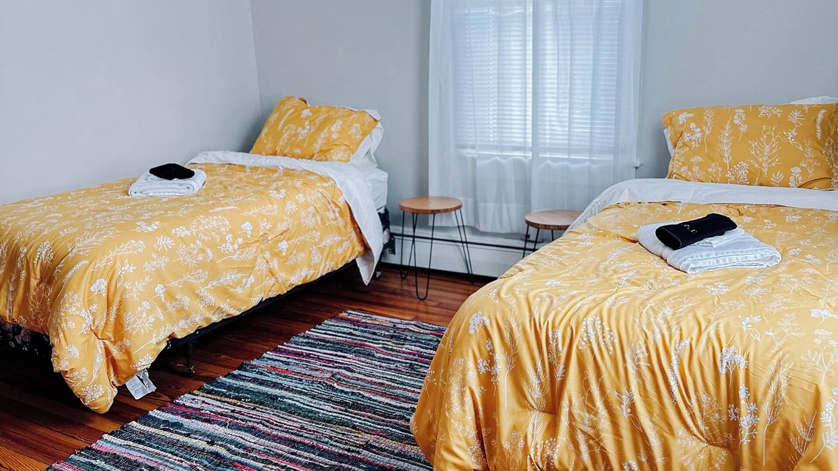 Cumberland House | Full home near C&O! Perfect for bikers or families!