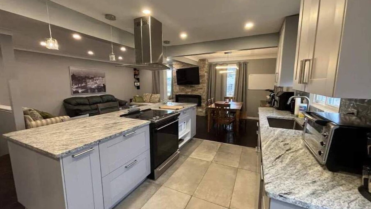 Woodslee House | Full House - 5 Bed, 2 Bath
