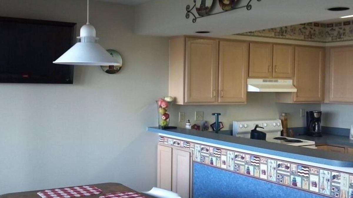 Port Clinton Condo | Full Lake view and gorgeous sunsets over the beach