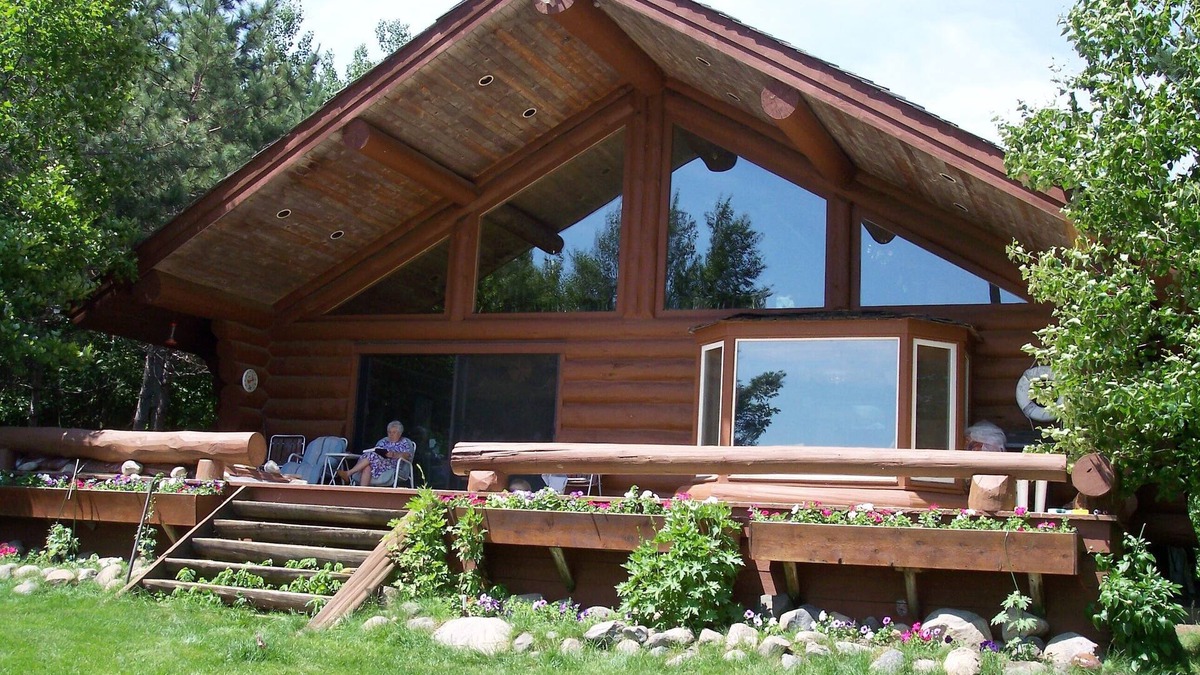 Hackensack Cabin | Full Log Family Lodge - private dock/beach & fire pit