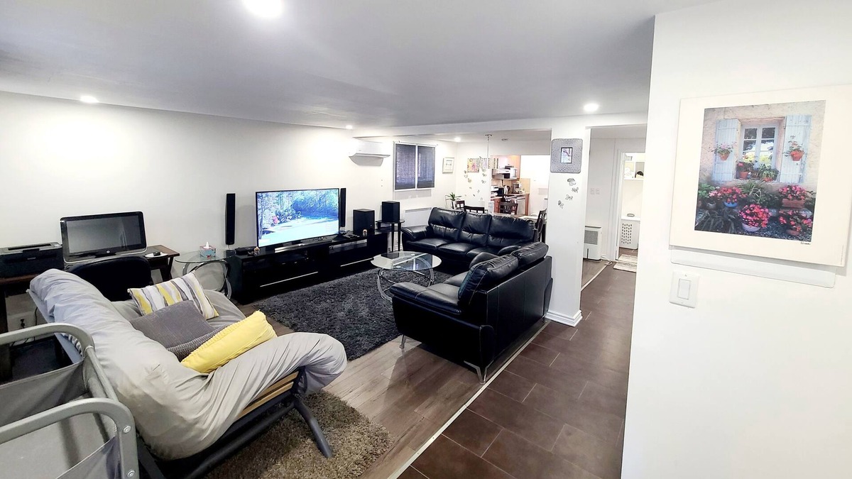 Anjou Apartment | Full modern 1 Bedroom Ground floor, free parking
