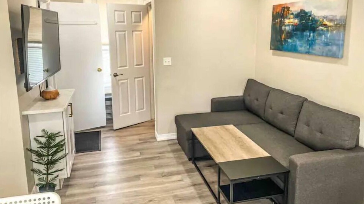 Bethpage Apartment | Full modern 1Bdr Apt w/ Private Entrance on 2nd FL