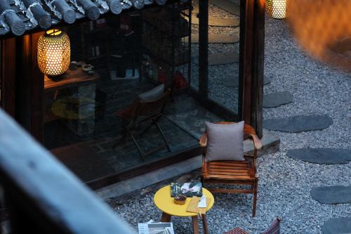 Shuhe Old Town House | Full Moon Inn