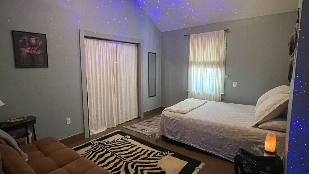 Tahlequah House | Full, private, artsy, cozy, creek-side home!