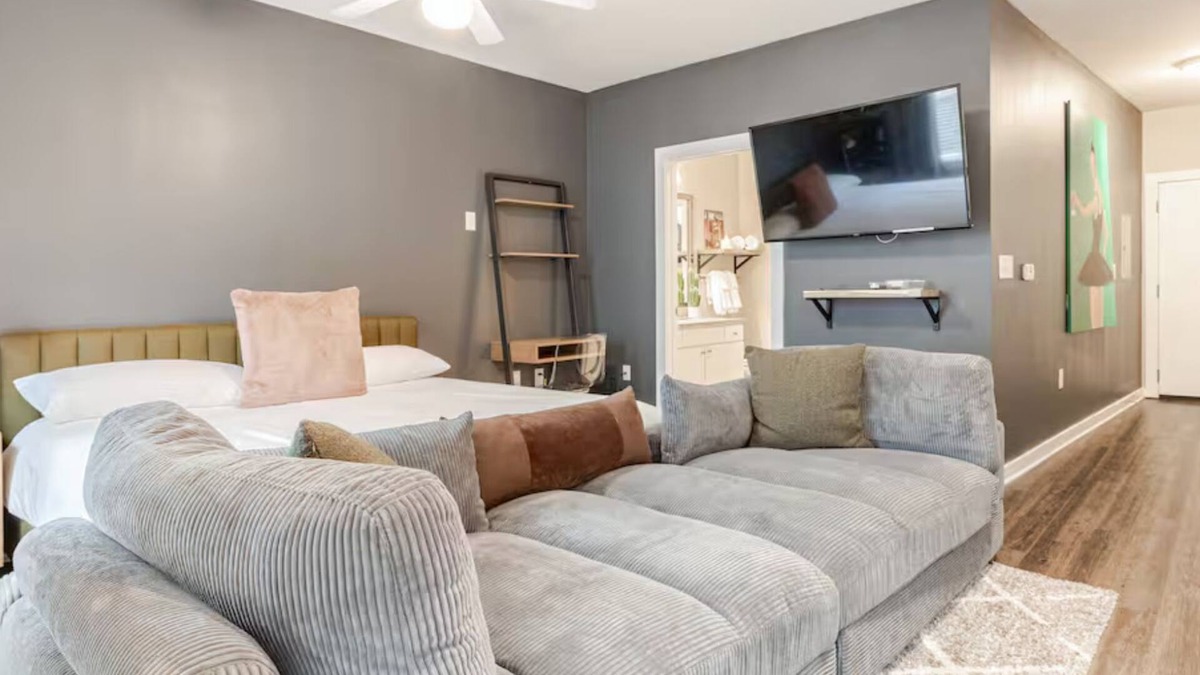 Inman Park Apartment | Full Studio - Beltline Rental