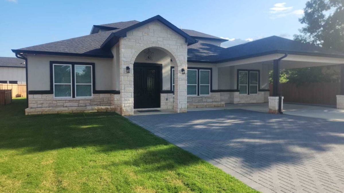Austin House | Full Two-Story House close to Downtown Austin, Texas