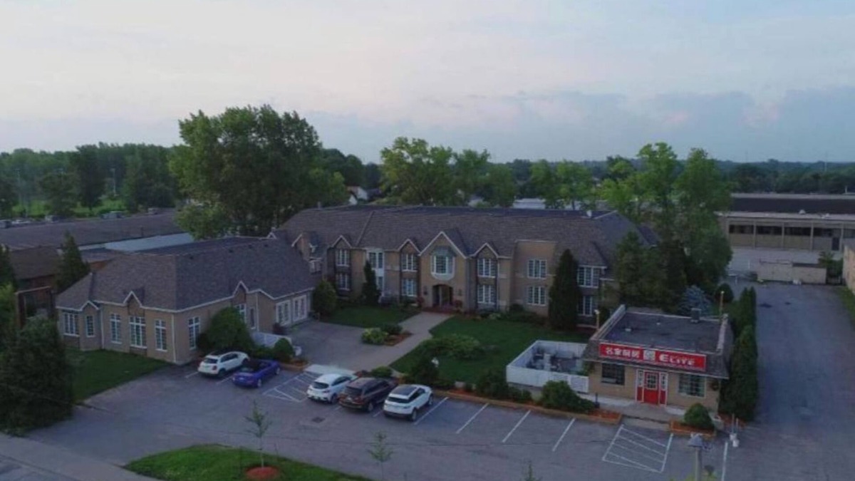 Niagara Falls Hotel | Fullerton Manor Inn