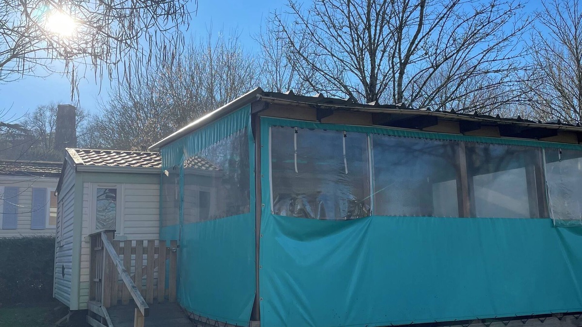 Castillonnes House | Fully equipped 2-bedroom mobilehome with large covered terrace