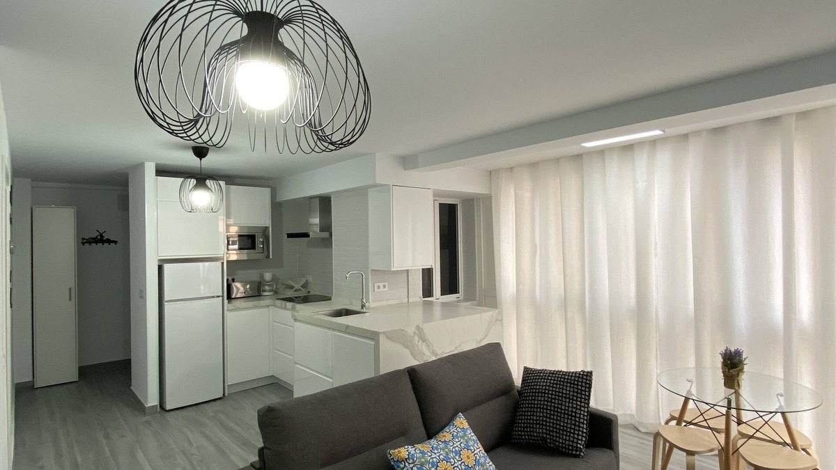 Cadiz Condo | Fully equipped apartment 400 meters from the beach