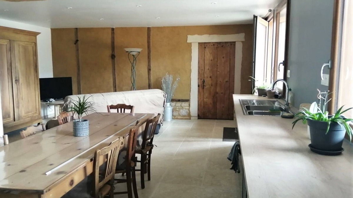 Laiz House | Fully equipped gîte in renovated farmhouse - Sleeps 8 - Swimming pool