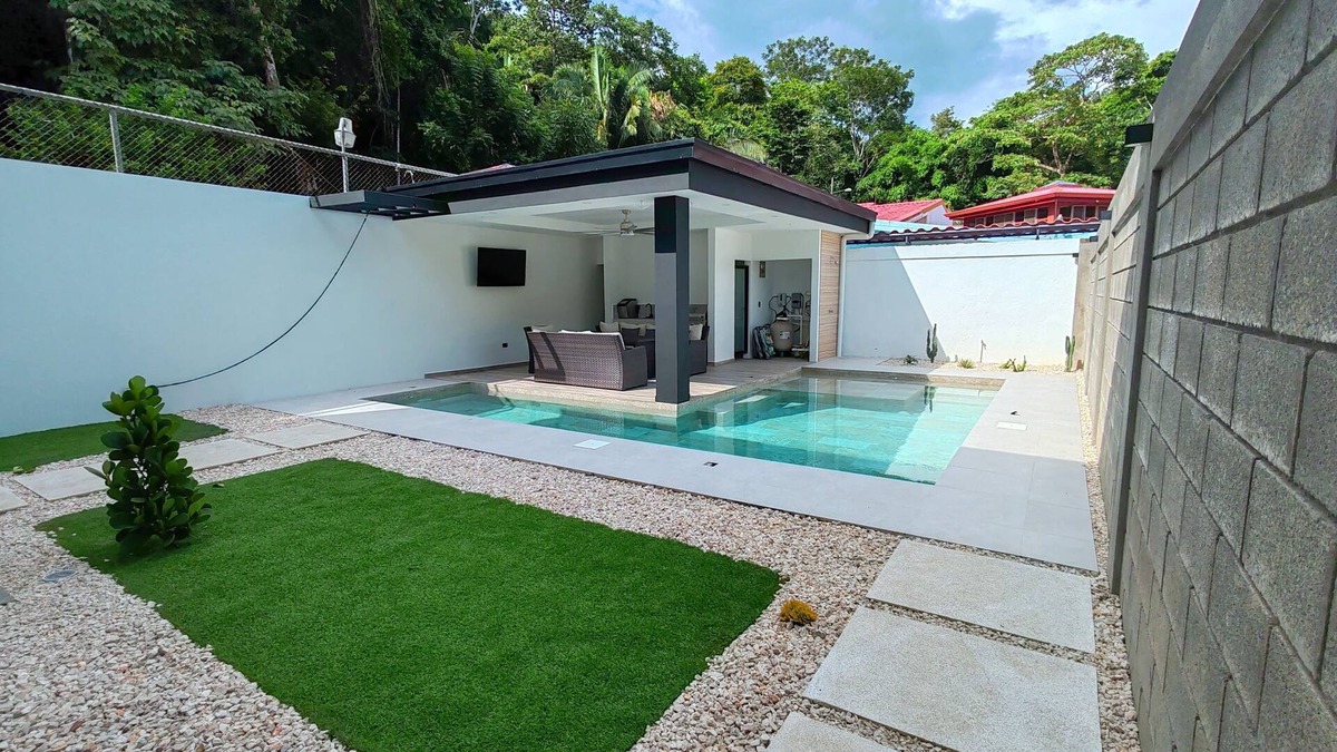 Punta Leona House | Fully equipped house, 5 minutes from magnificent beaches.