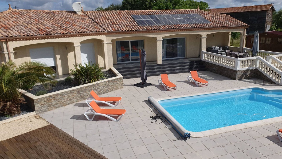Puysserampion Villa | FULLY EQUIPPED LUXURY VILLA WITH SWIMMING POOL FOR 15 PEOPLE