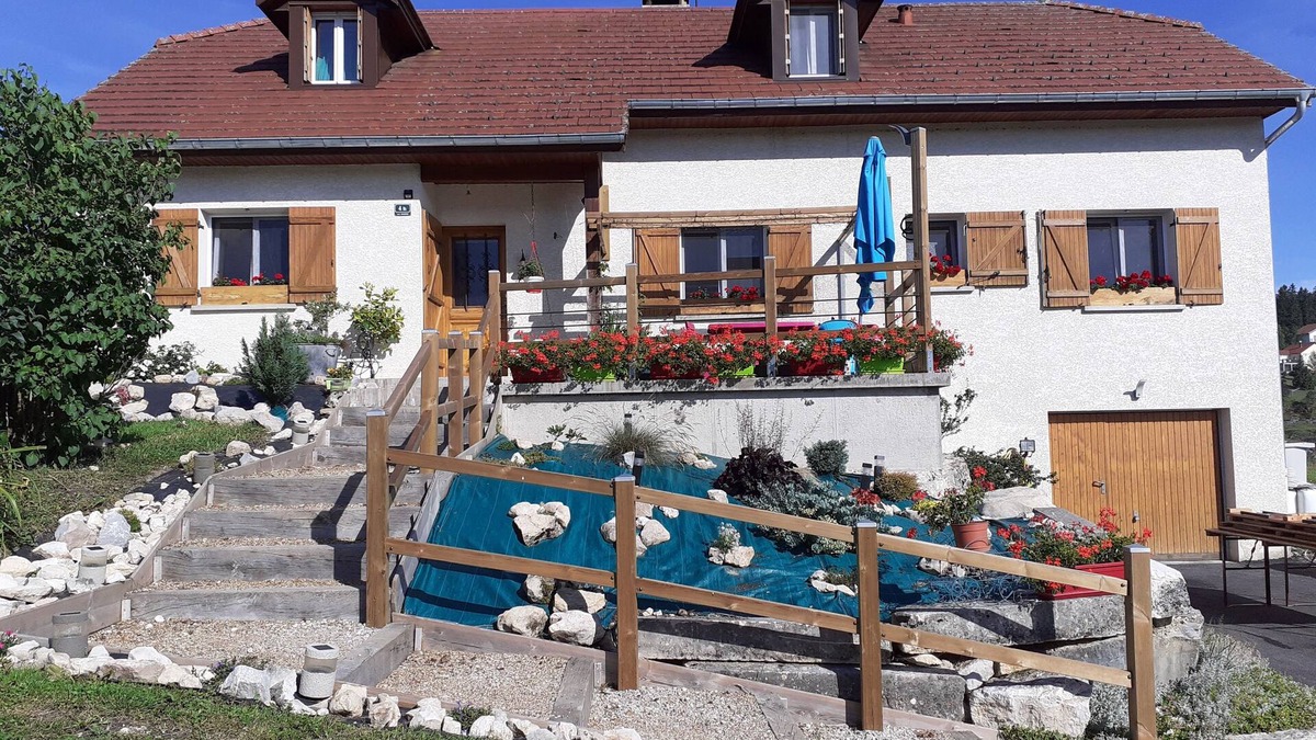 Prenovel Apartment | Fully-equipped Meublé de Tourisme for rent, sleeps 6 (Discounts + nights)
