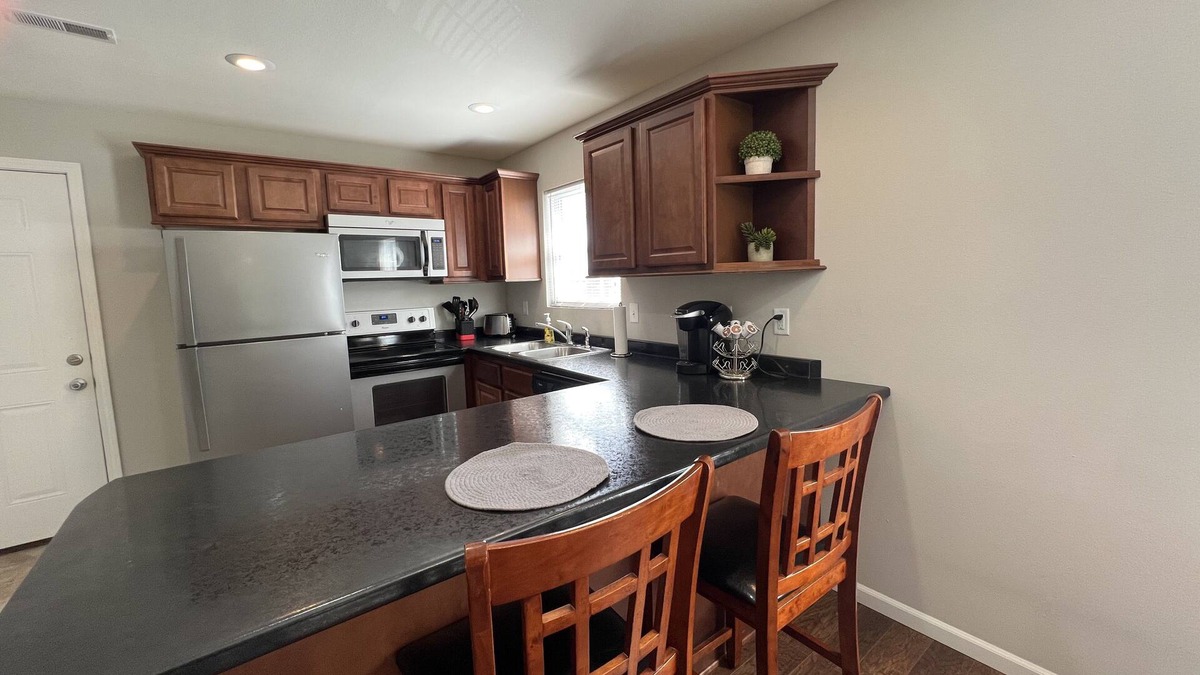 Rolla Apartment | Fully Furnished 2 Bed 2 Bath In Rolla, MO Unit C