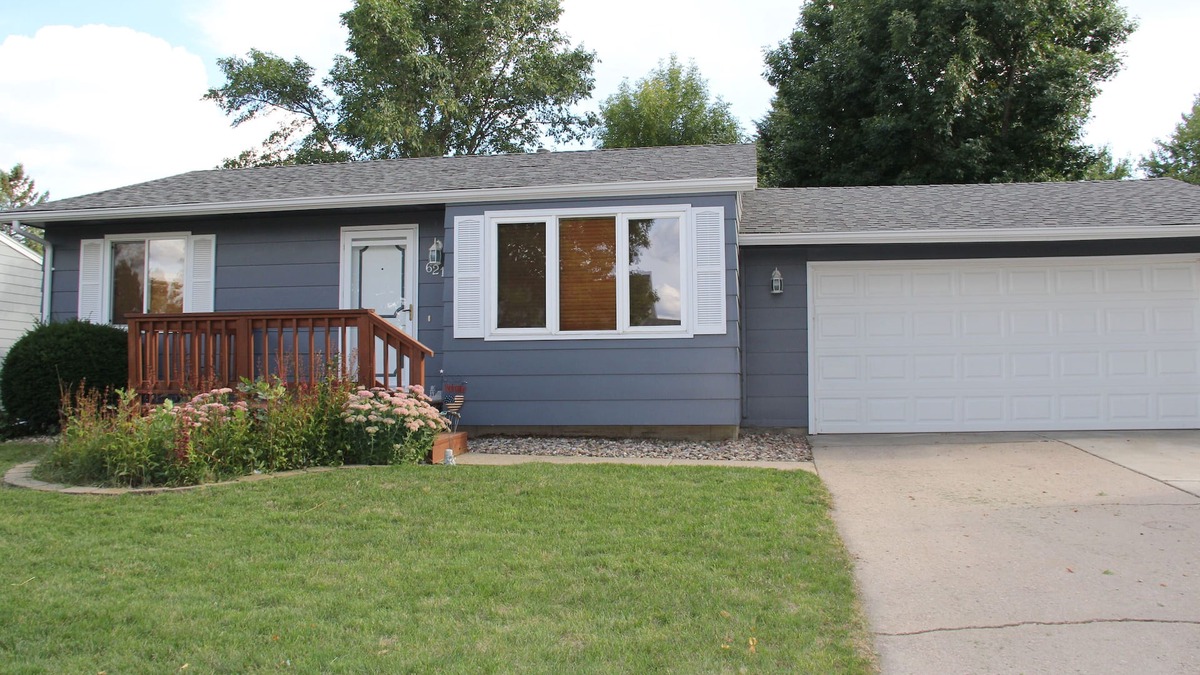Sioux Falls House | Fully Furnished 3 Bedroom - 2 Bath - Double Garage