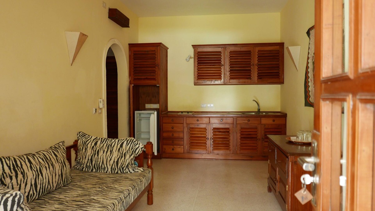 Malindi Apartment | FULLY FURNISHED APARTMENTS WITH DIRECT BEACH ACCESS TO LET IN MALINDI, KENYA.