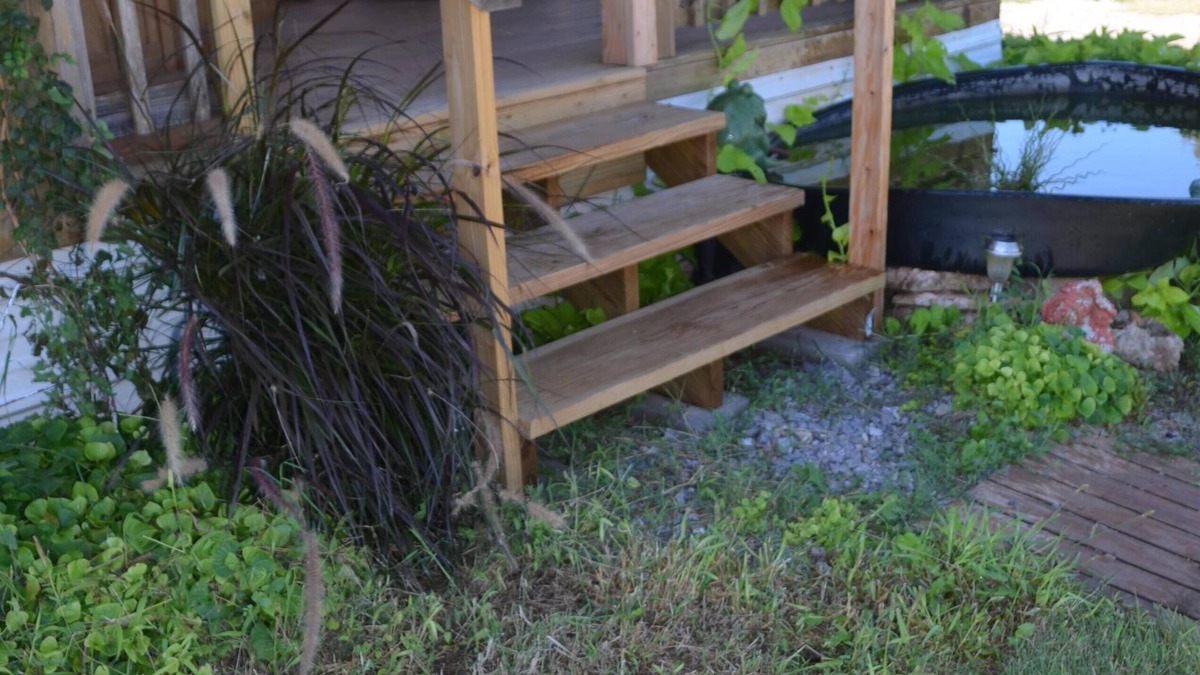Leedey Apartment | Fully Furnished Cabin (WIFI INCLUDED)