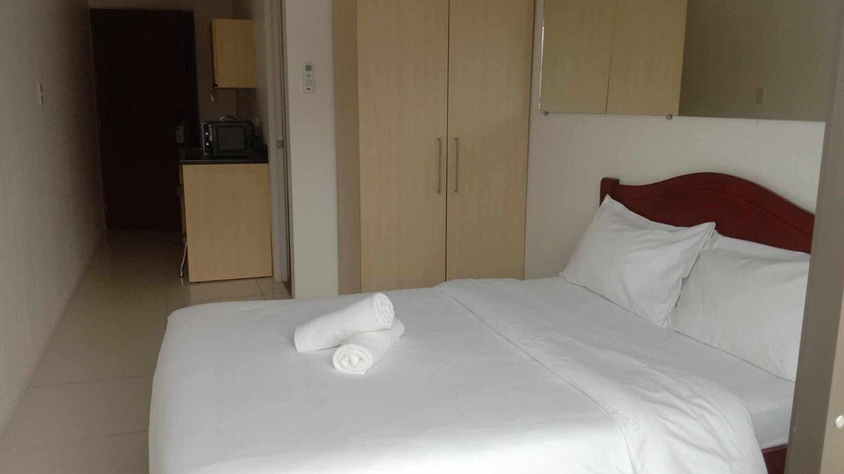 Palanan Condo | Fully Furnished Condo with Balcony