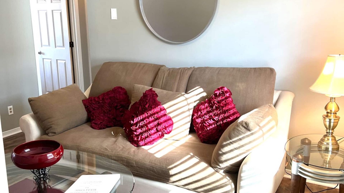 Bluewell Apartment | Fully Furnished Executive Rental 2-Bed 1-Bath Pets Allowed