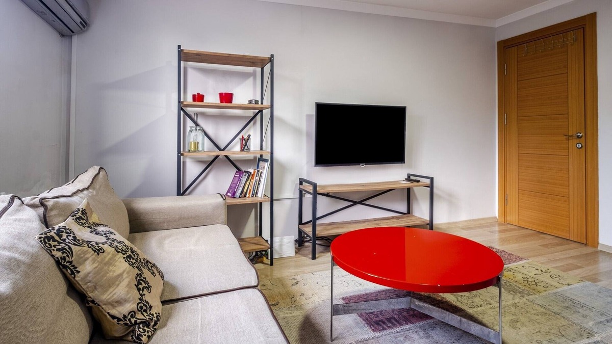 Atasehir Apartment | Fully Furnished Flat with Terrace in Atasehir