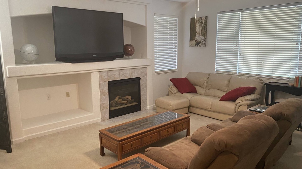 Reno/Tahoe Airport House | Fully-furnished home with private back yard in quiet, safe suburban neighborhood