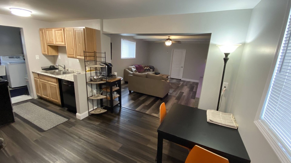 Taylor House | Fully Furnished House with all amenities - utilities included!