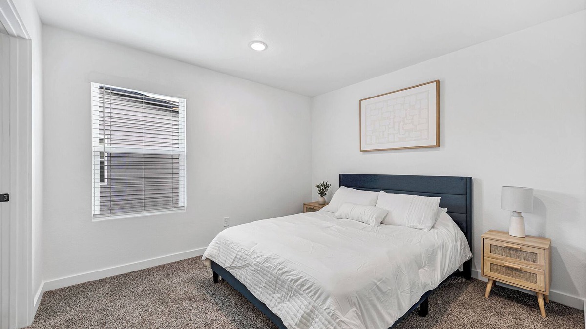 Bentonville House | Fully Furnished Modern Home