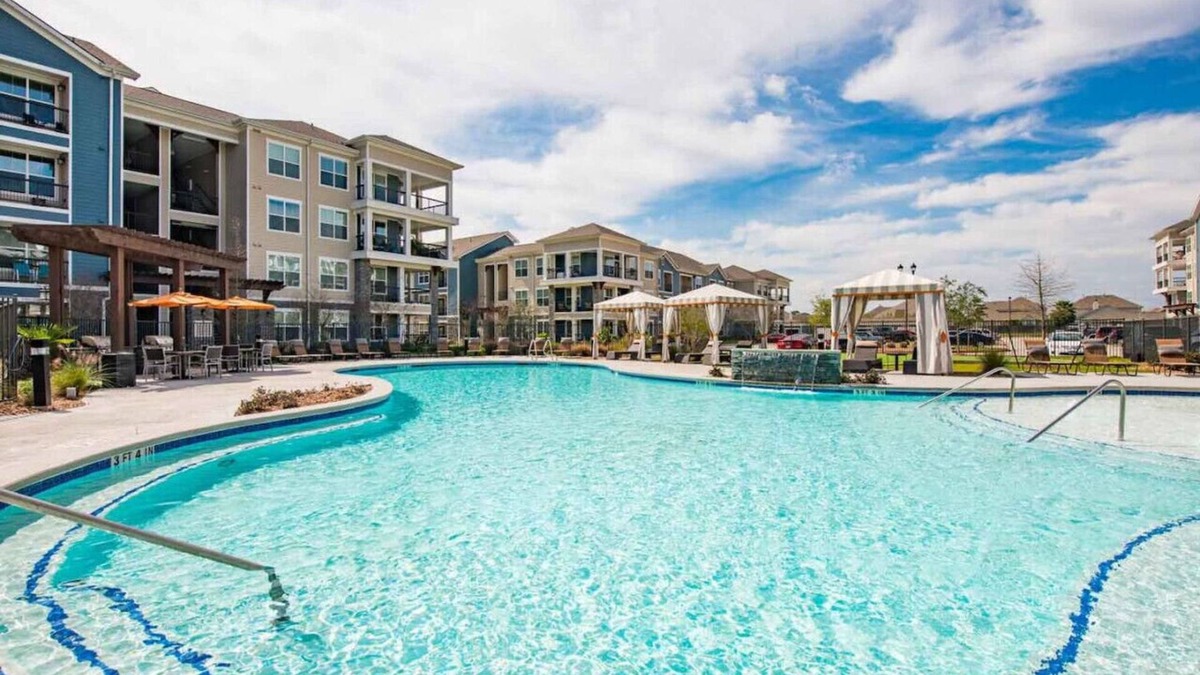 Tomball Apartment | Fully Furnished Pool View Apartment in Tomball, TX