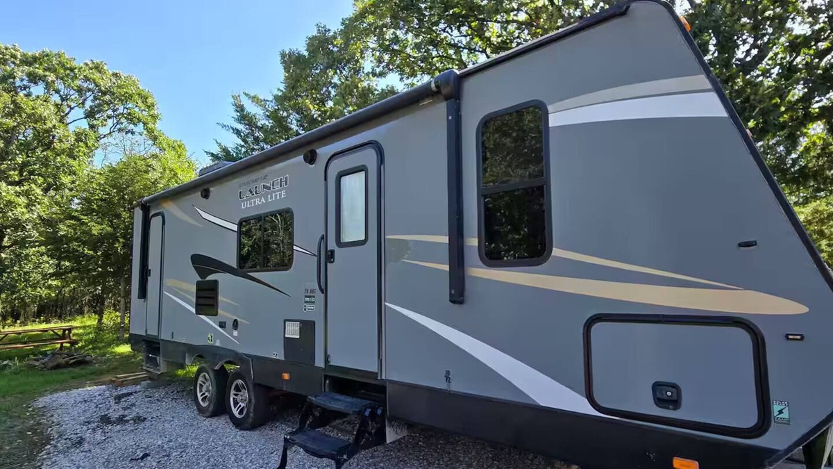 Okmulgee RV Rental | Fully Furnished RV/Camper at Rocky Ridge Resort!