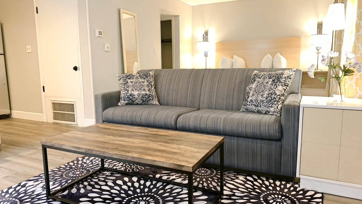 Springdale Apartment | Fully Furnished Studio | Flexible Stays