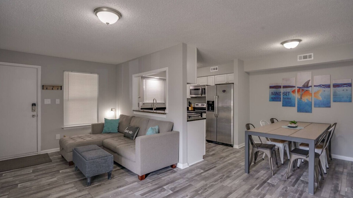 Kiln Creek House | Fully Furnished, TV, Roku & Internet. Just Bring Your Suitcase