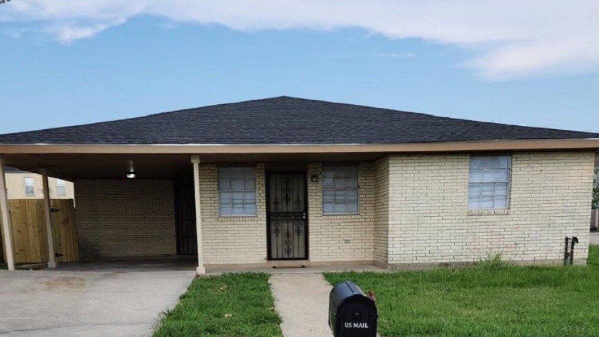 Little Woods House | Fully furnished with all the amenities of home centrally located