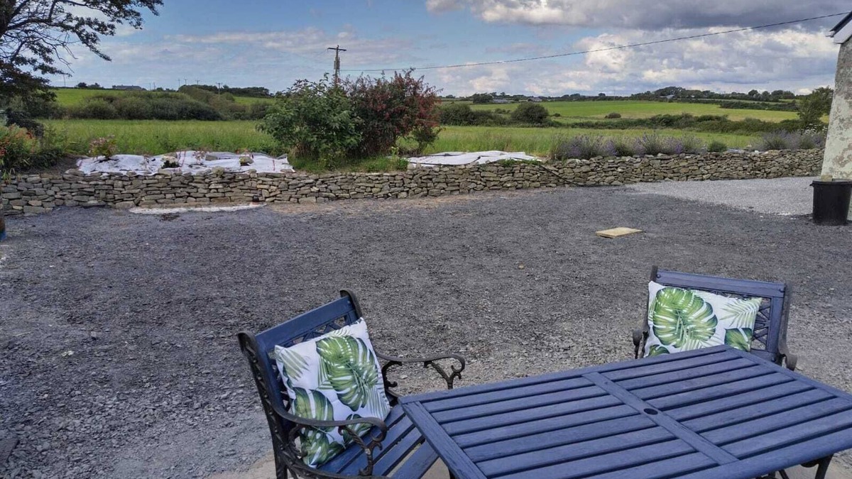 Ballyduff House | Fully Refurbished 200-Year-Old Farmhouse
