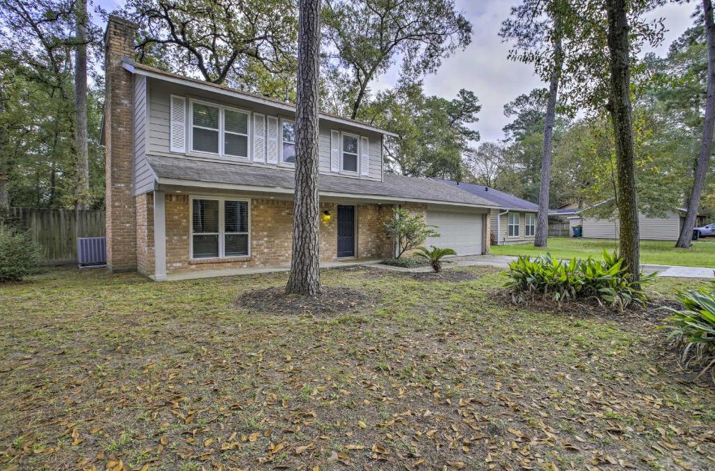 Grogan's Mill House | Fully Refurbished Home in Front of the Woodlands!