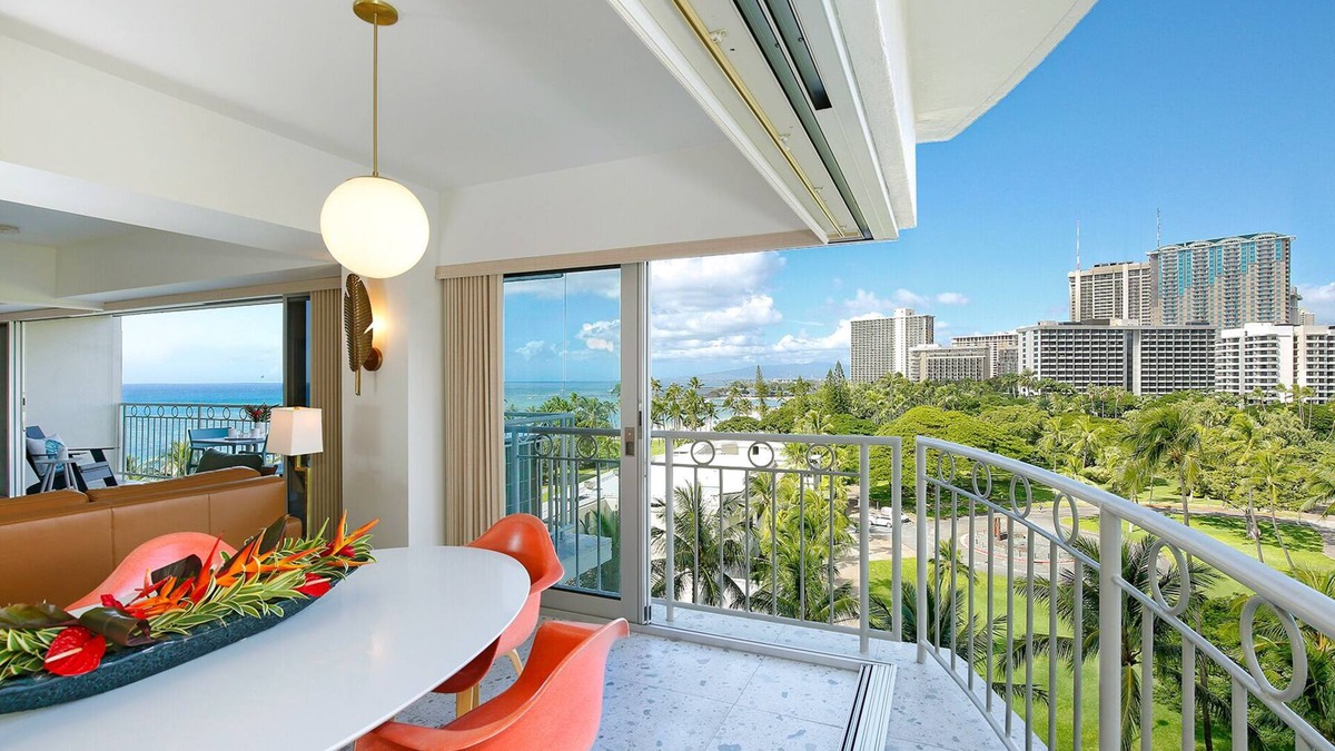 Waikiki Condo | Fully Remodeled! Amazing OCEAN, Mountain, City Views! 2-Bed/2-Bath Sleeps 6!