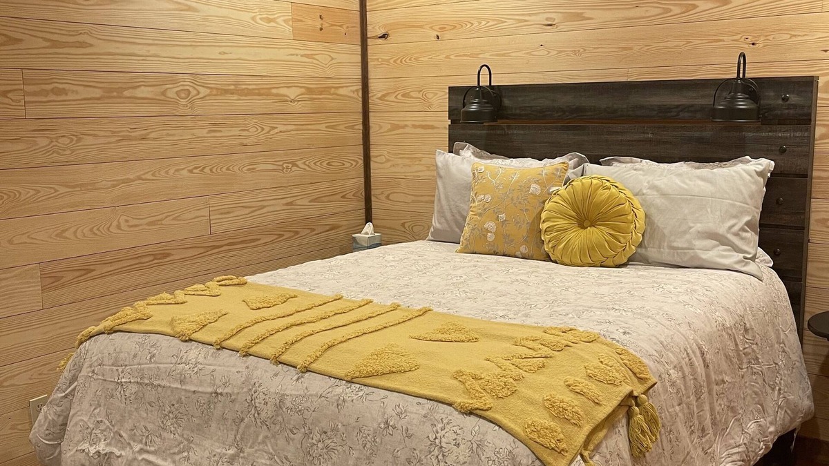 Estillfork Cabin | Fully remodeled cabin minutes from Walls of Jericho, Circle E, The Glass House