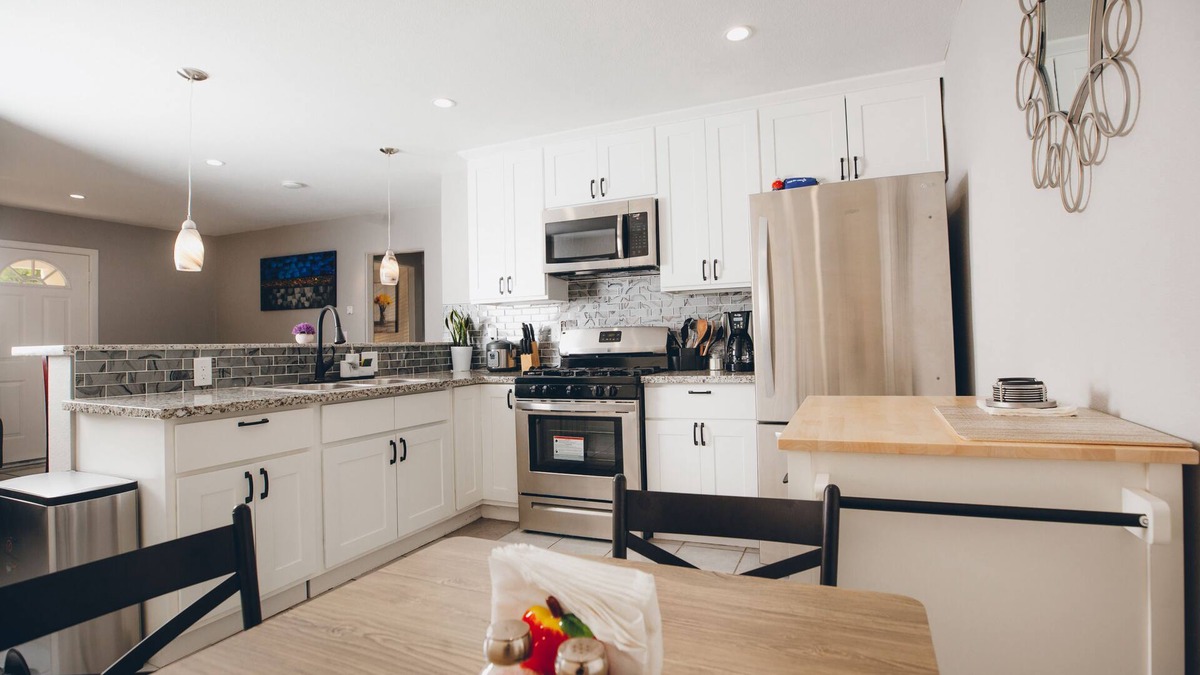 East San Jose Apartment | Fully remodeled House | FREE parking | Fast Internet