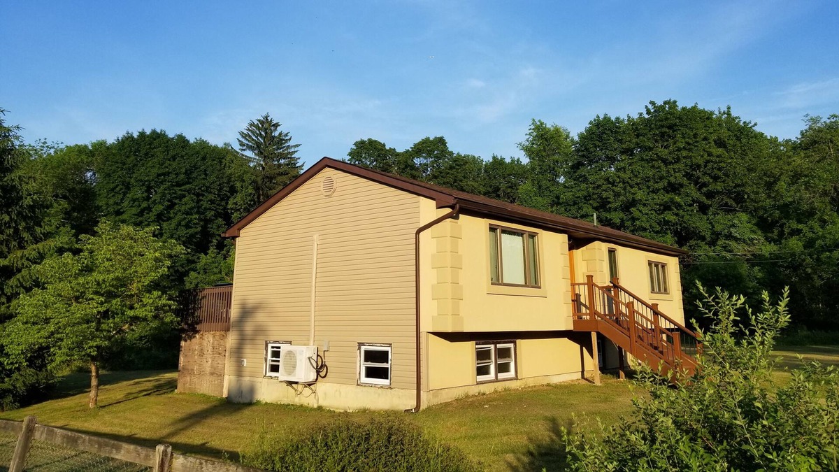 Mcafee House | Fully Remodeled one family home. Large 1.2 acres.