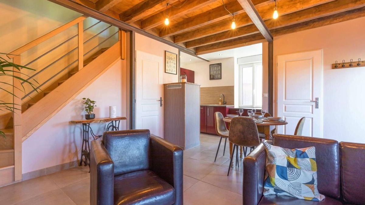Meilly-sur-Rouvres House | Fully renovated former saddlery workshop in the heart of the countryside!