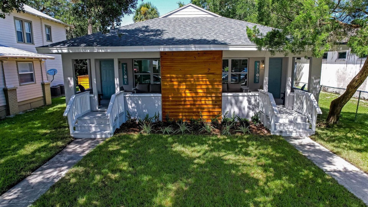 Historic District House | Fully renovated home walking distance to Canal St.