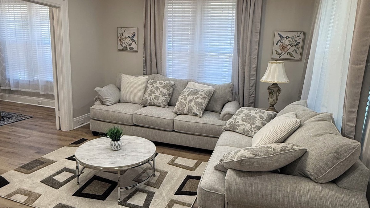 Montgomery House | Fully renovated Charming 2-bedroom with full kitchenin amazing at1423 Madison av