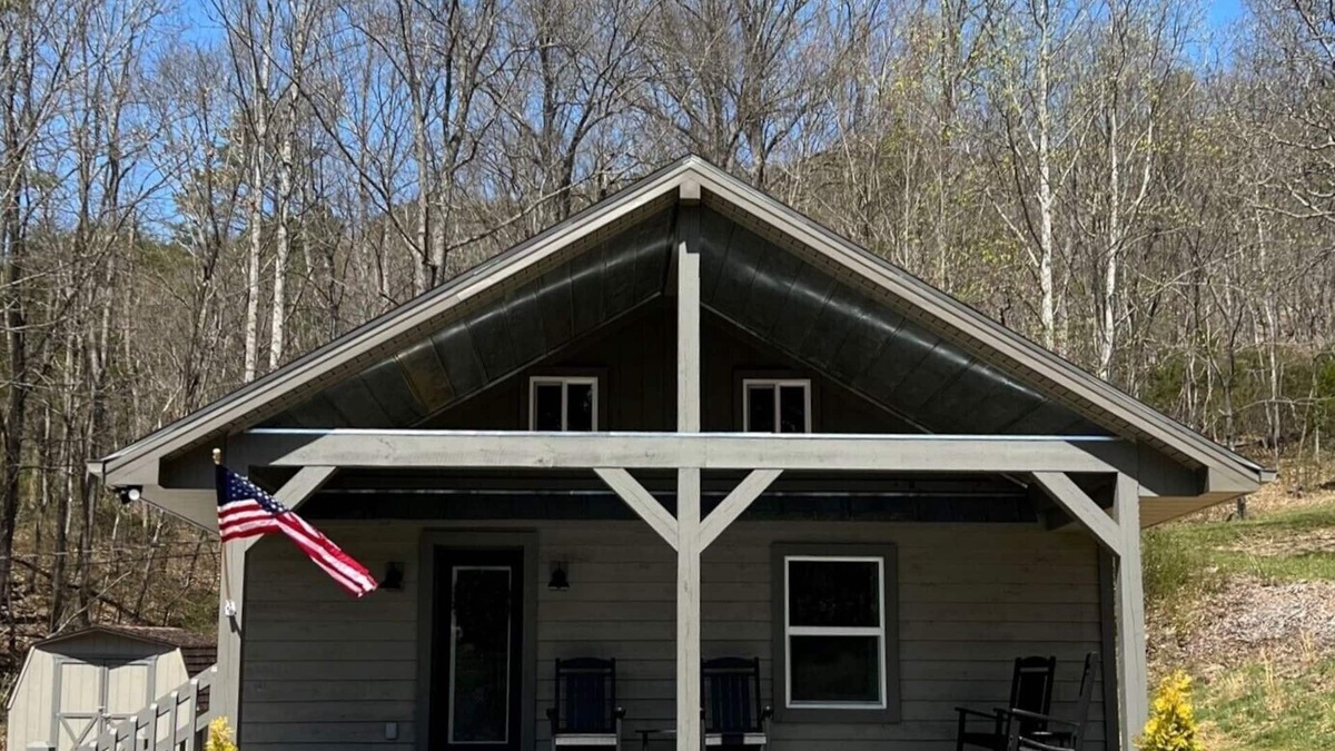 Salem Cottage | Fully Renovated Cottage - Minutes from Appalachian Trail & Carvins Cove