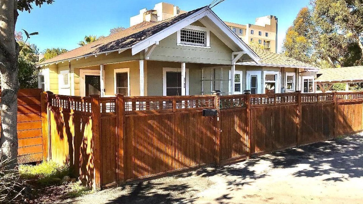 Hillcrest House | Fully Renovated Craftsman House ~ Hillcrest~2 BDRM~ BEST LOCATION ~+PARKING ~