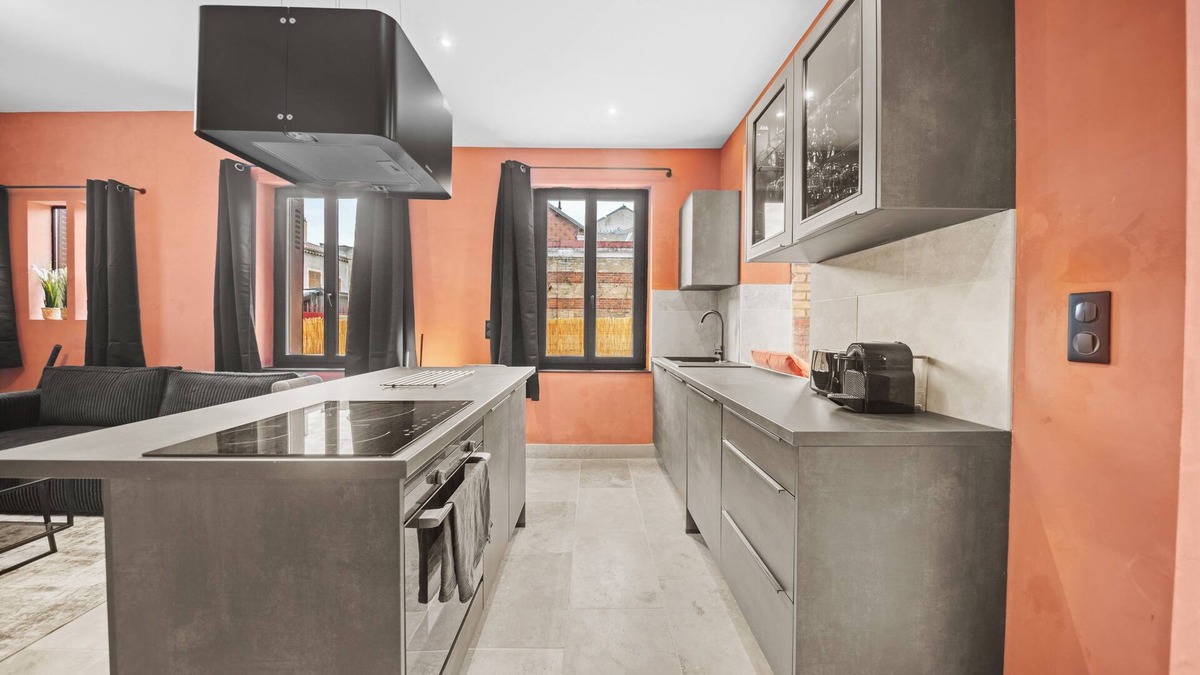 Pont-a-Mousson House | Fully renovated 1875 character house with private Jacuzzi and terrace.