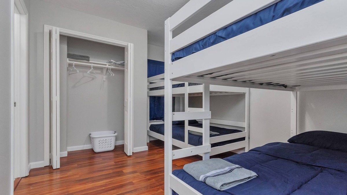 Houston House | Fully Renovated home/Crashpad