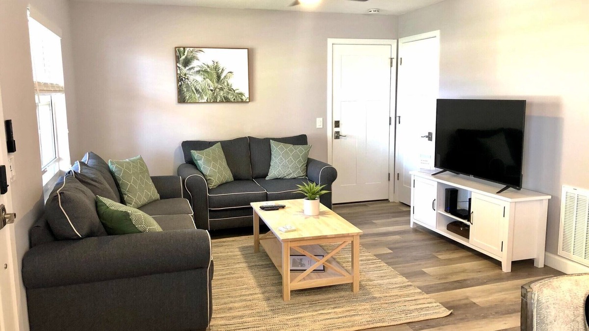 Clermont House | Fully Renovated Home in Downtown Clermont